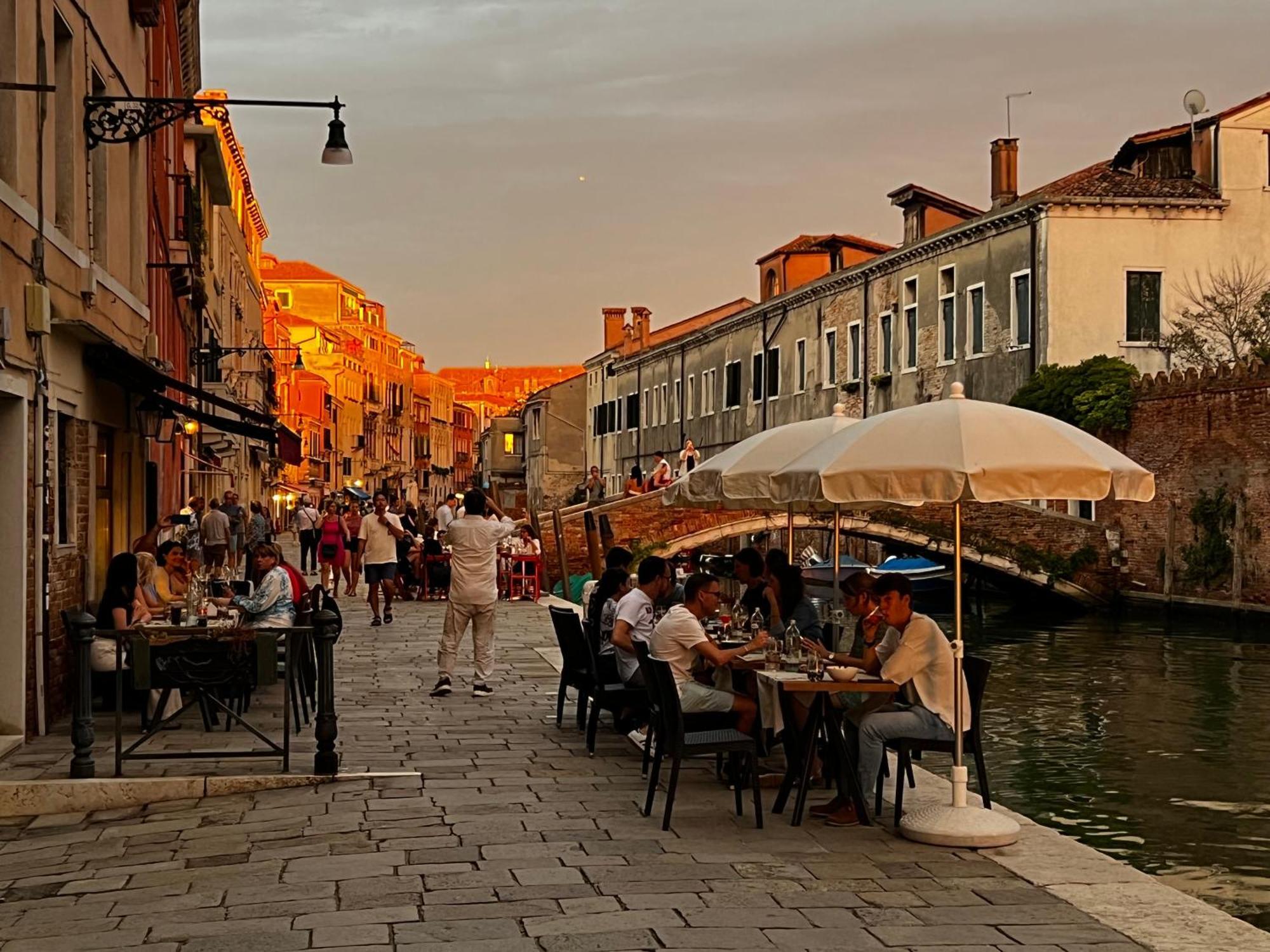Tintoretto 1 Con Terrazza Sopra Il Tetto, 3 Bagni, 3 Grandi Camere Da Letto, Super Nuovo Venetië Buitenkant foto