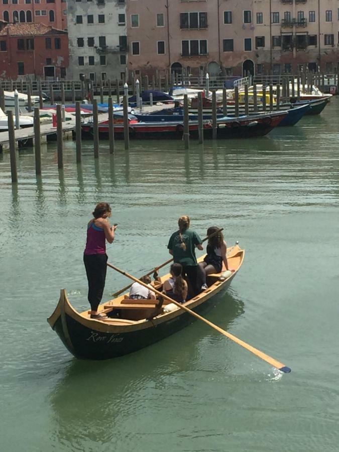 Tintoretto 1 Con Terrazza Sopra Il Tetto, 3 Bagni, 3 Grandi Camere Da Letto, Super Nuovo Venetië Buitenkant foto